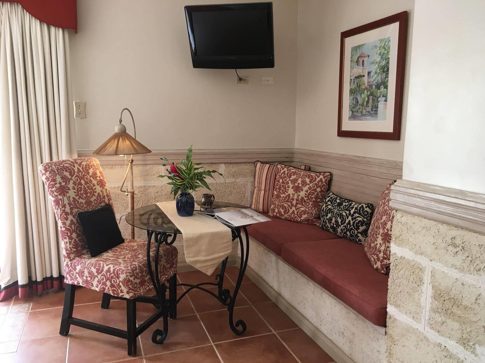 Little Arches Boutique Hotel - Adults Only Oistins المظهر الخارجي الصورة
