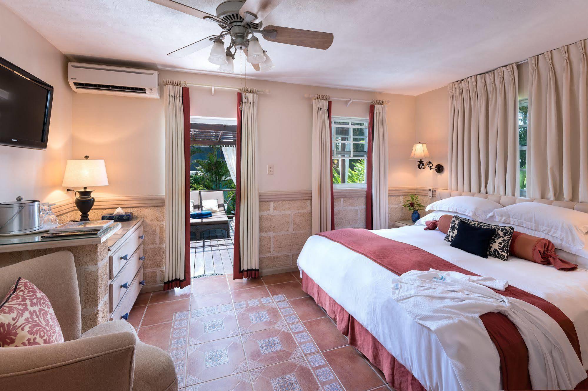 Little Arches Boutique Hotel - Adults Only Oistins المظهر الخارجي الصورة