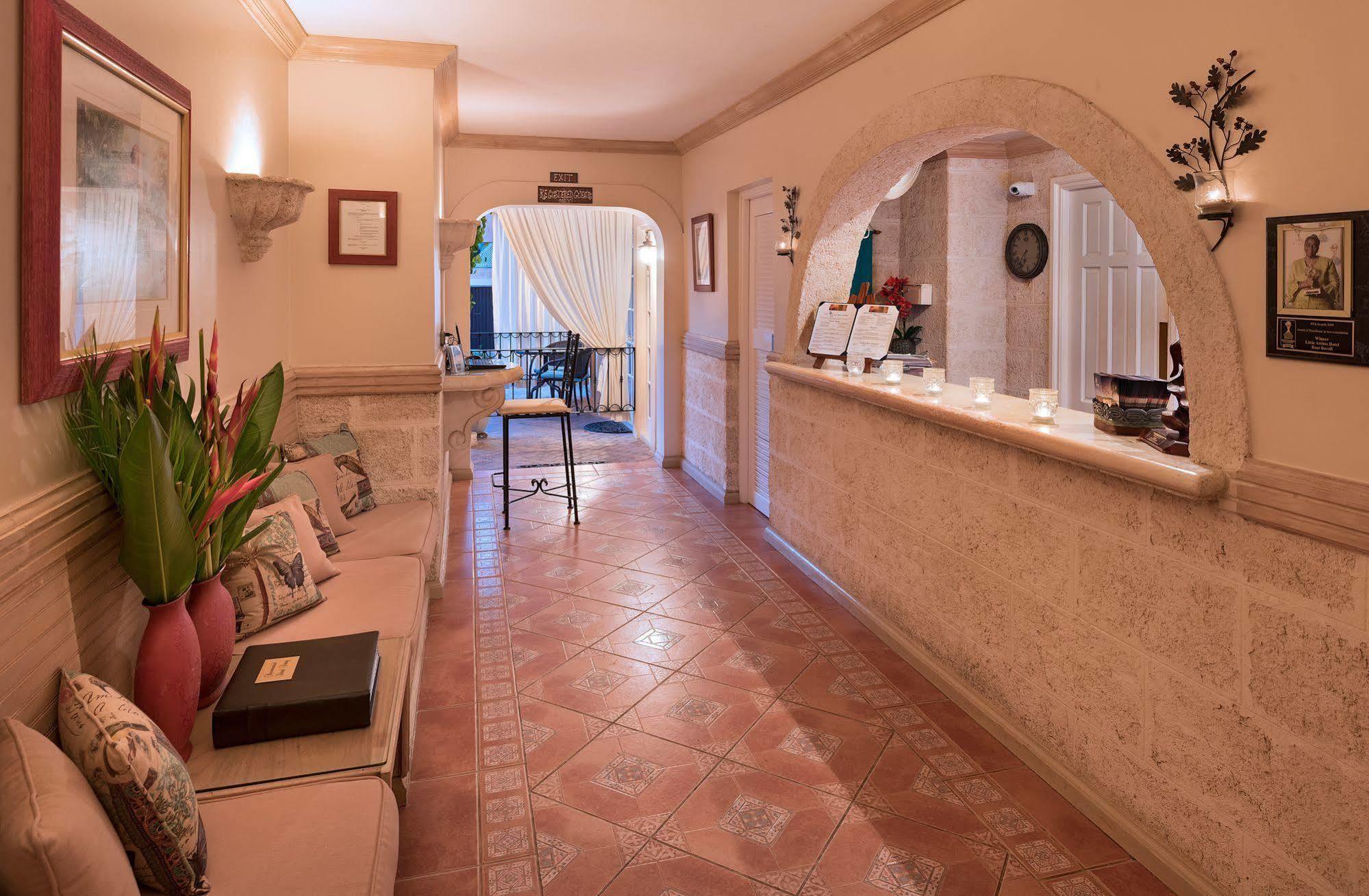 Little Arches Boutique Hotel - Adults Only Oistins المظهر الخارجي الصورة