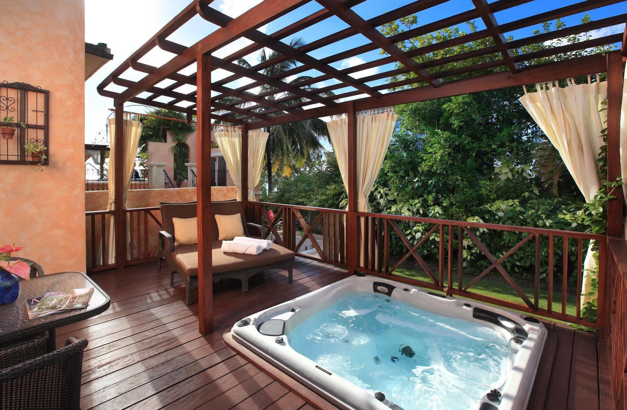 Little Arches Boutique Hotel - Adults Only Oistins المظهر الخارجي الصورة