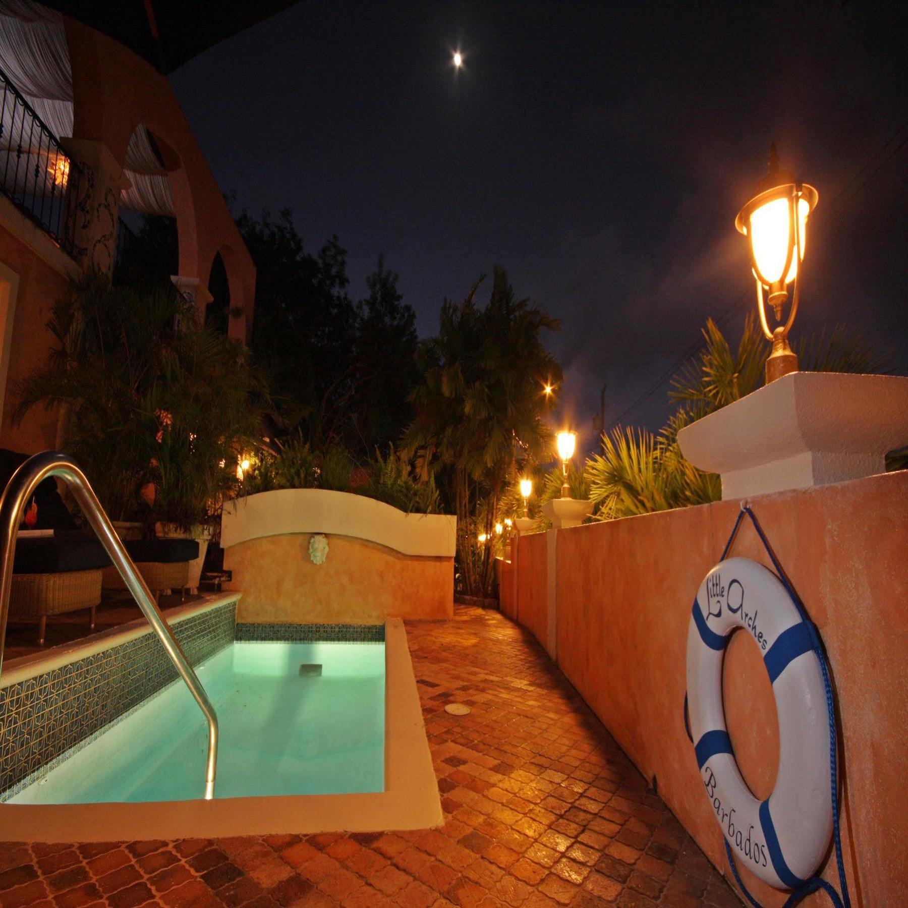 Little Arches Boutique Hotel - Adults Only Oistins المظهر الخارجي الصورة